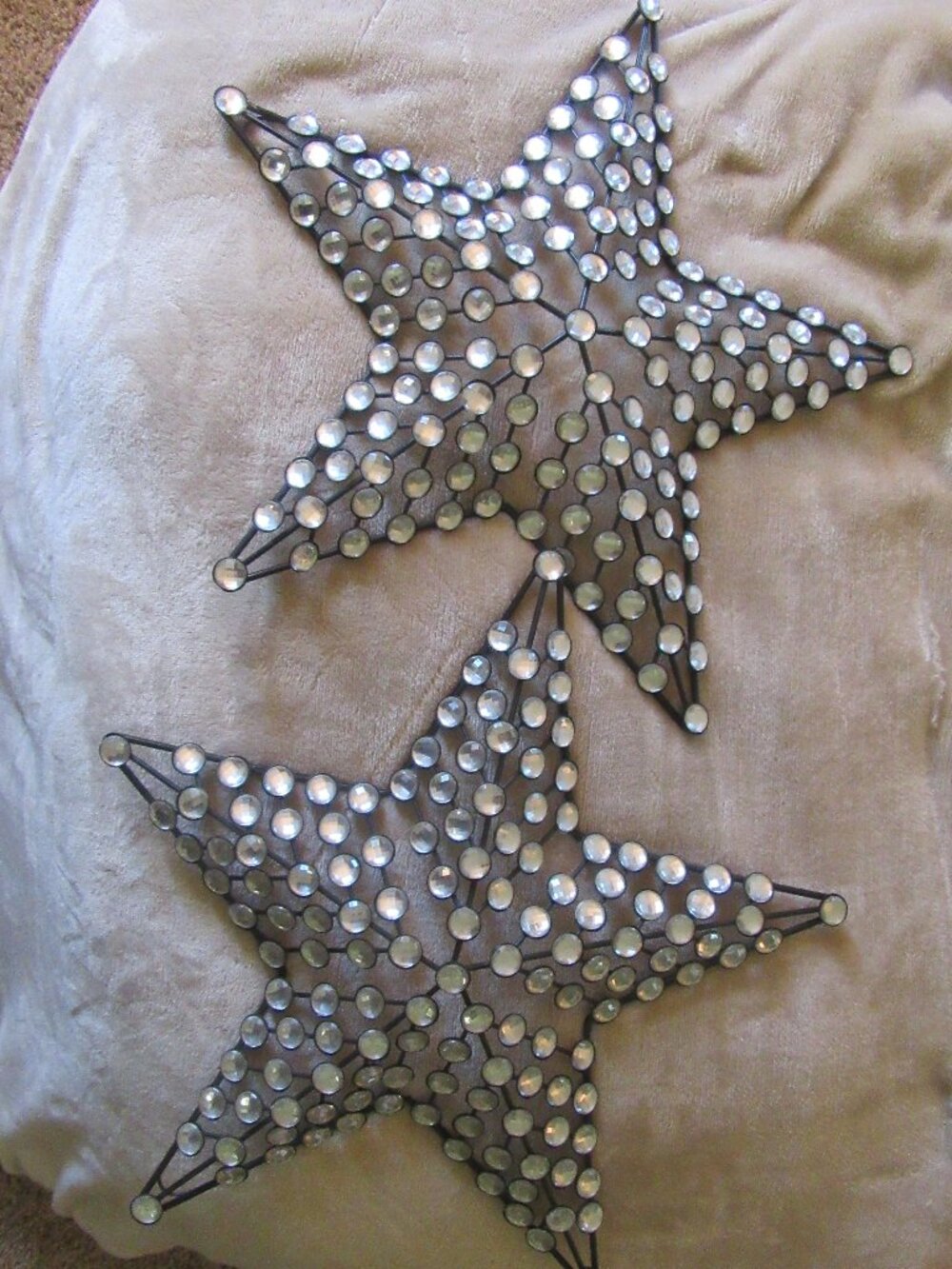 2 Vintage 14.5 in. black metal star decor with faceted embellishments - Picture 5 of 13